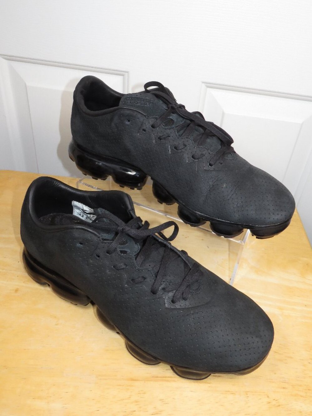 Nike Air VaporMax LTR Triple Black AJ8287-001 Men's Size US 10.5/EU 44.5 Very Go
